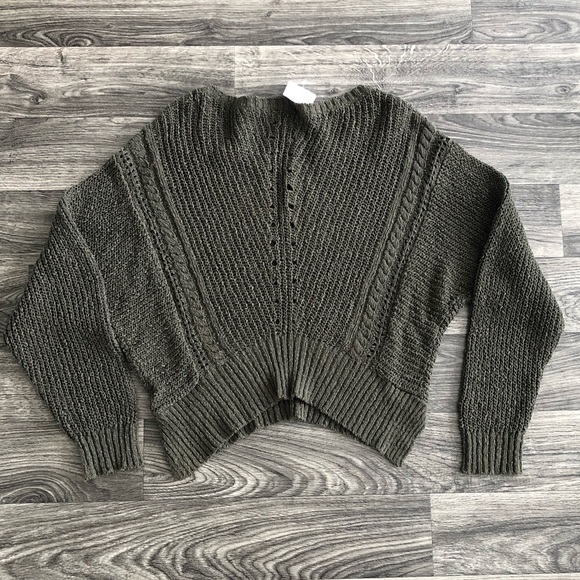 SOLD * NEW! SILVER JEANS Sweater - Picture 5 of 8